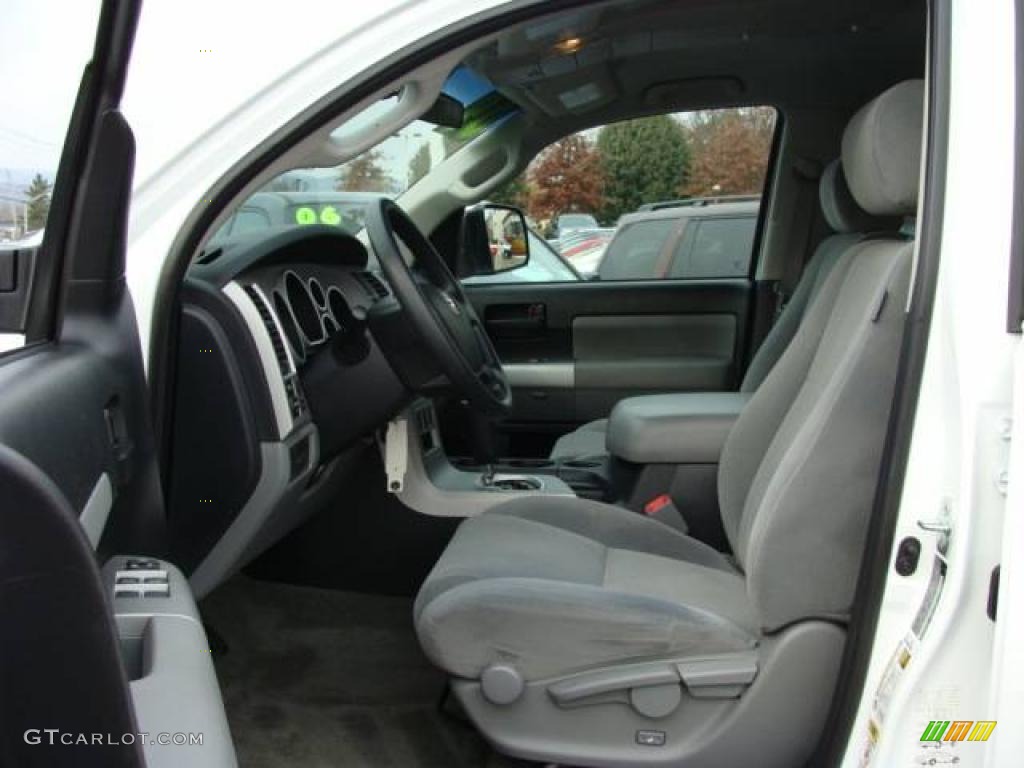 2009 Sequoia SR5 4x4 - Super White / Graphite Gray photo #7