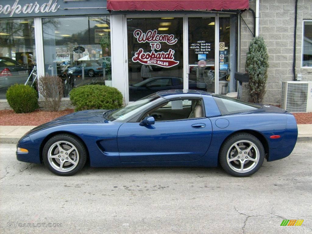2004 Corvette Coupe - LeMans Blue Metallic / Light Oak photo #2