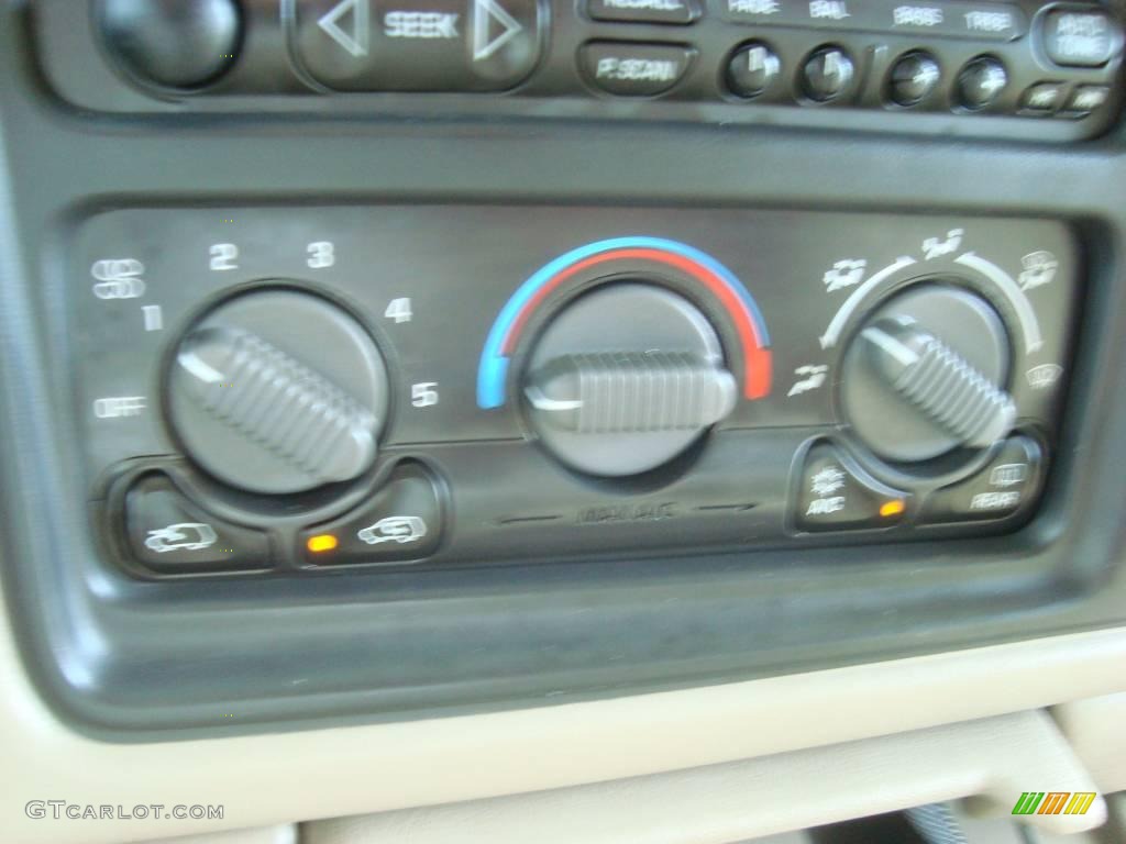 2001 Silverado 2500HD LS Extended Cab 4x4 - Summit White / Graphite photo #19