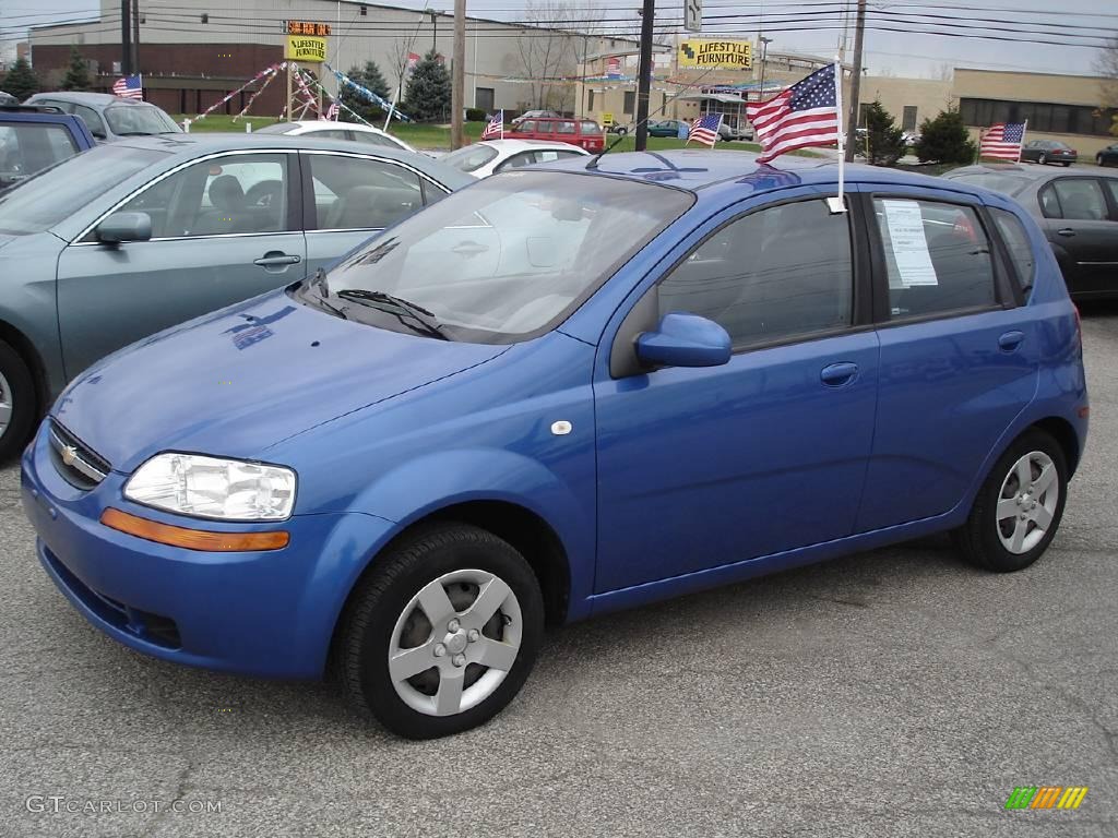 2005 Aveo LS Hatchback - Bright Blue Metallic / Gray photo #1