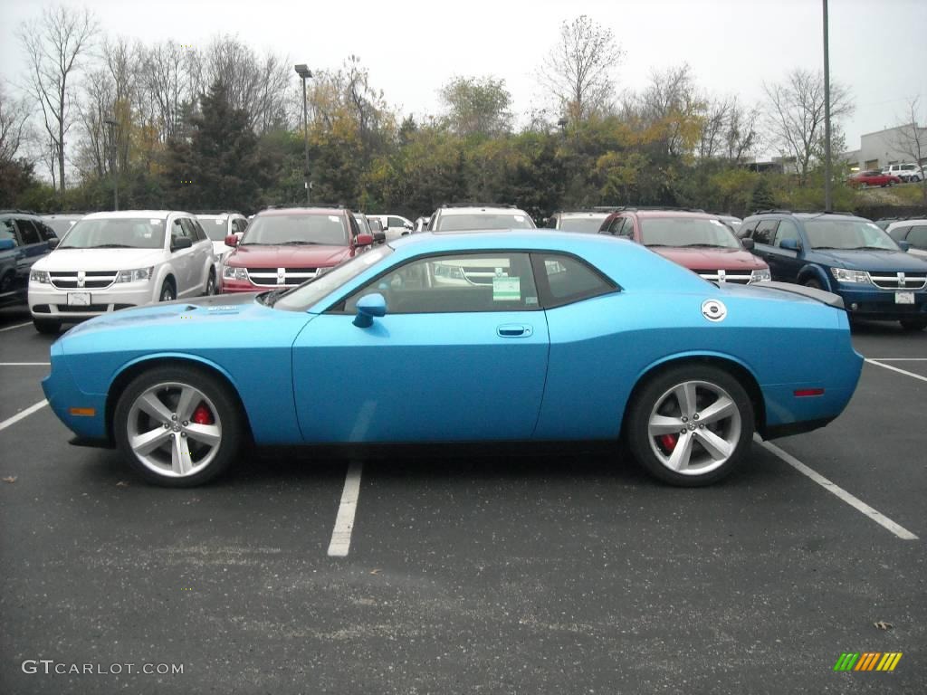2010 Challenger SRT8 - B5 Blue Pearlcoat / Dark Slate Gray photo #5