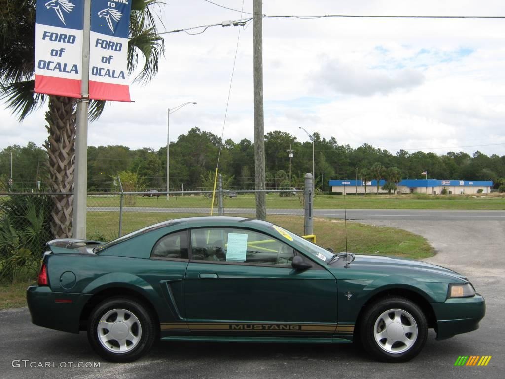 2000 Mustang V6 Coupe - Amazon Green Metallic / Medium Parchment photo #2