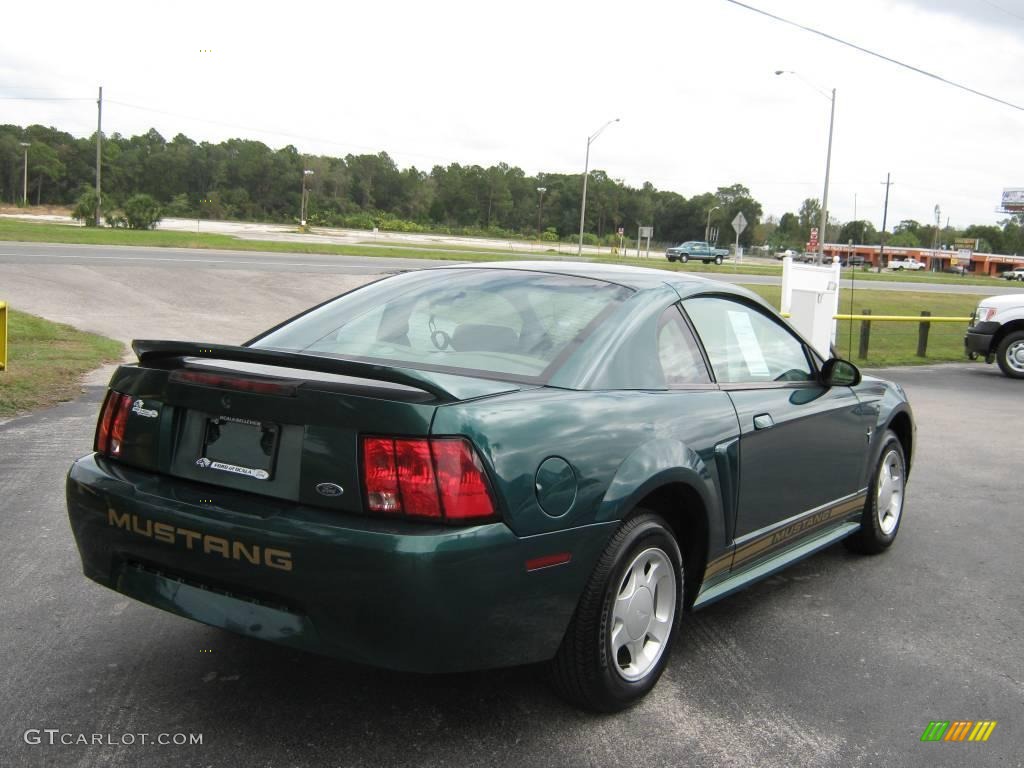 2000 Mustang V6 Coupe - Amazon Green Metallic / Medium Parchment photo #3