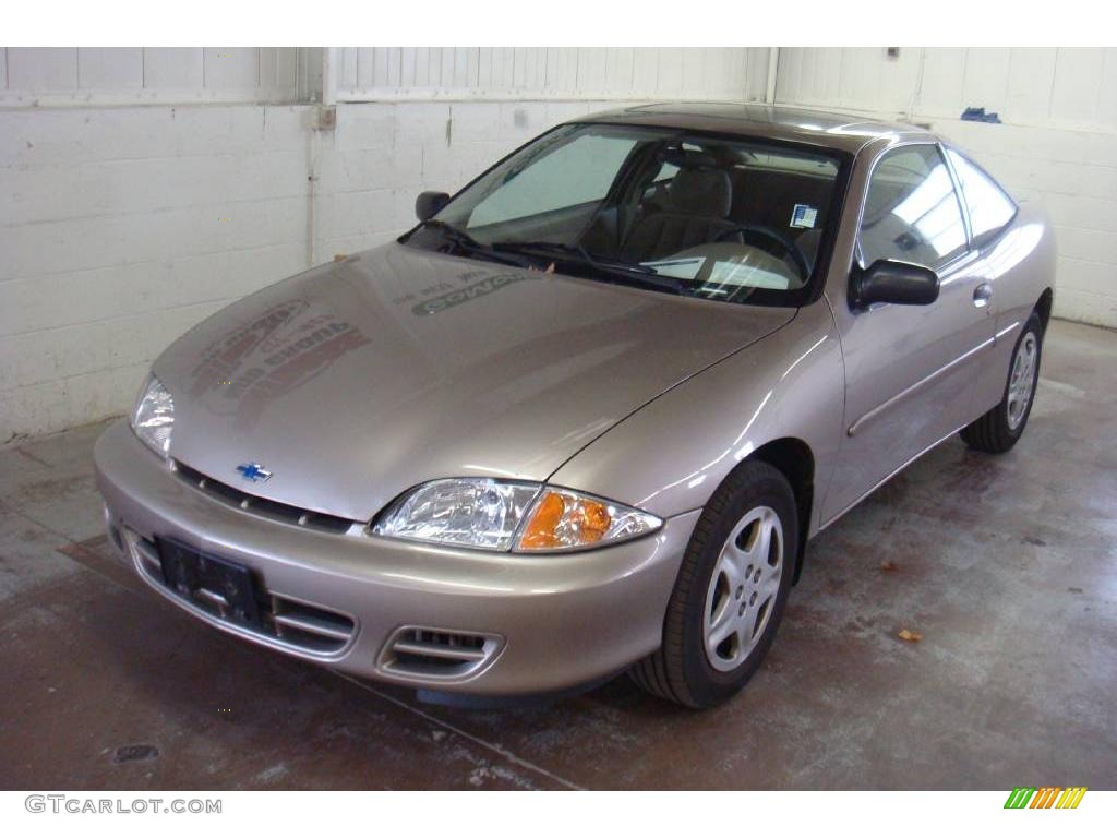 2002 Cavalier LS Coupe - Sandrift Metallic / Neutral photo #6