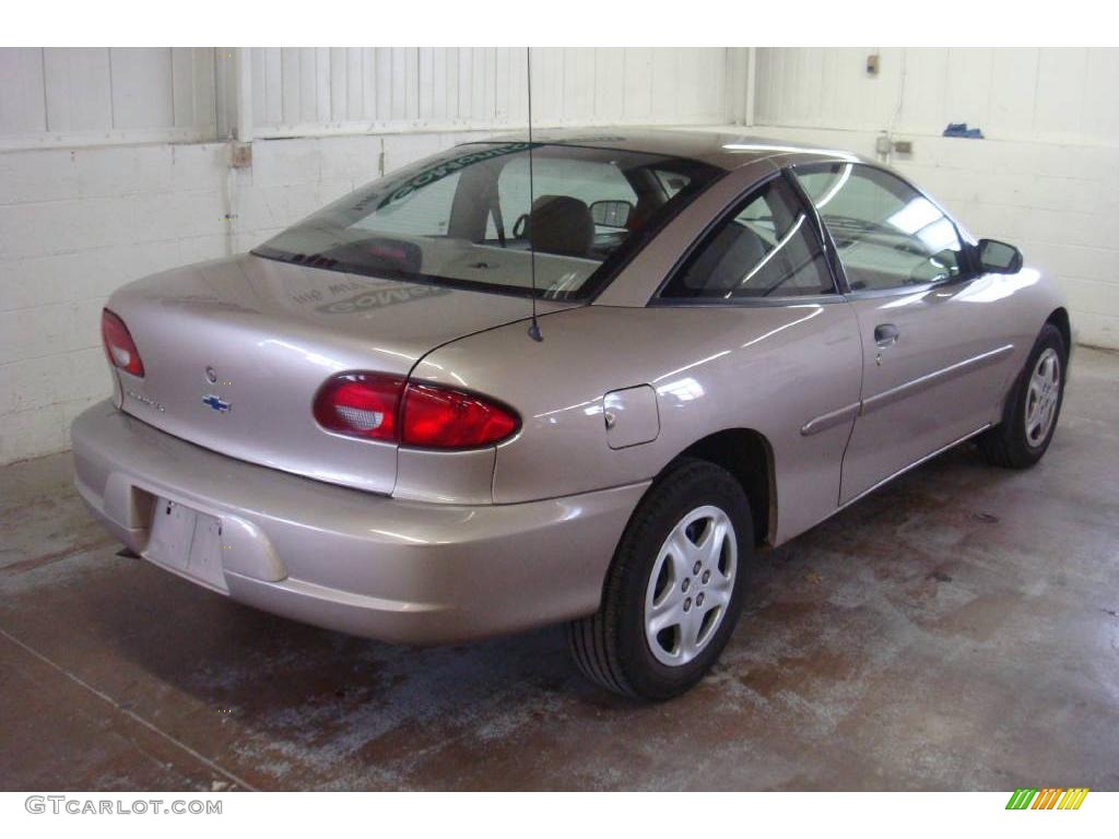 2002 Cavalier LS Coupe - Sandrift Metallic / Neutral photo #8