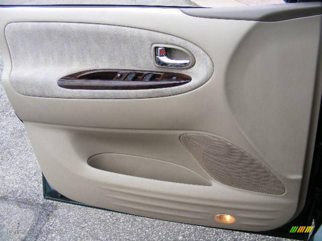2000 MPV LX - Rainforest Green Mica / Beige photo #25