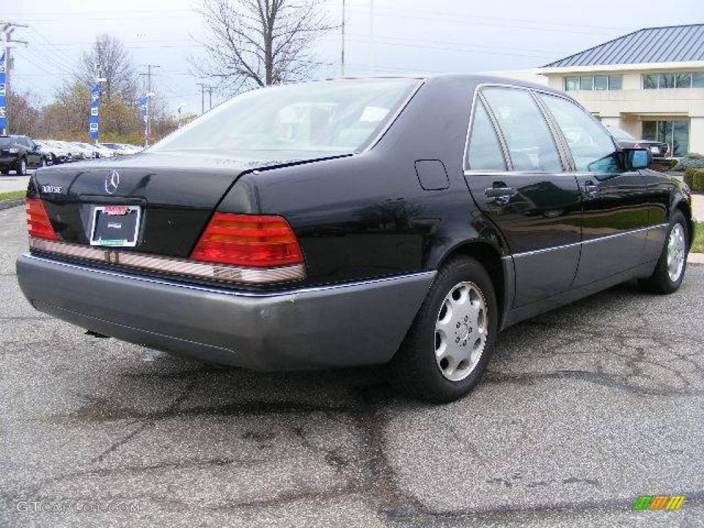 1992 S Class 300 SE Sedan - Black / Gray photo #5