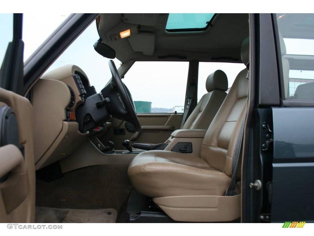 1997 Discovery SE - Charleston Green Metallic / Bahama Beige photo #10