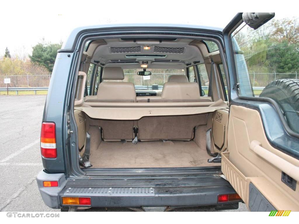 1997 Discovery SE - Charleston Green Metallic / Bahama Beige photo #19