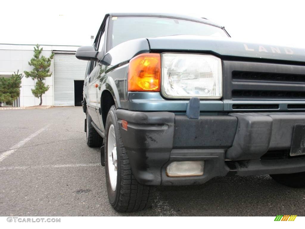 1997 Discovery SE - Charleston Green Metallic / Bahama Beige photo #22