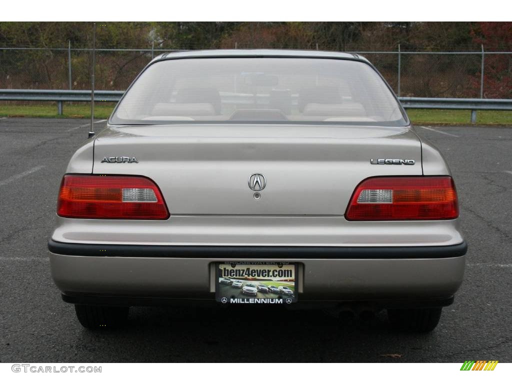 1992 Legend L Sedan - Seattle Silver Metallic / Beige photo #6