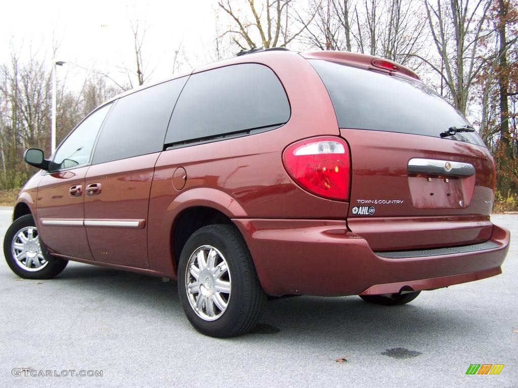 2007 Town & Country Touring - Cognac Crystal Pearl / Dark Khaki/Light Graystone photo #3