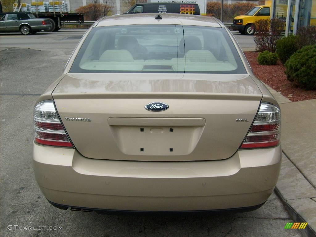 2008 Taurus SEL - Dune Pearl Metallic / Camel photo #4