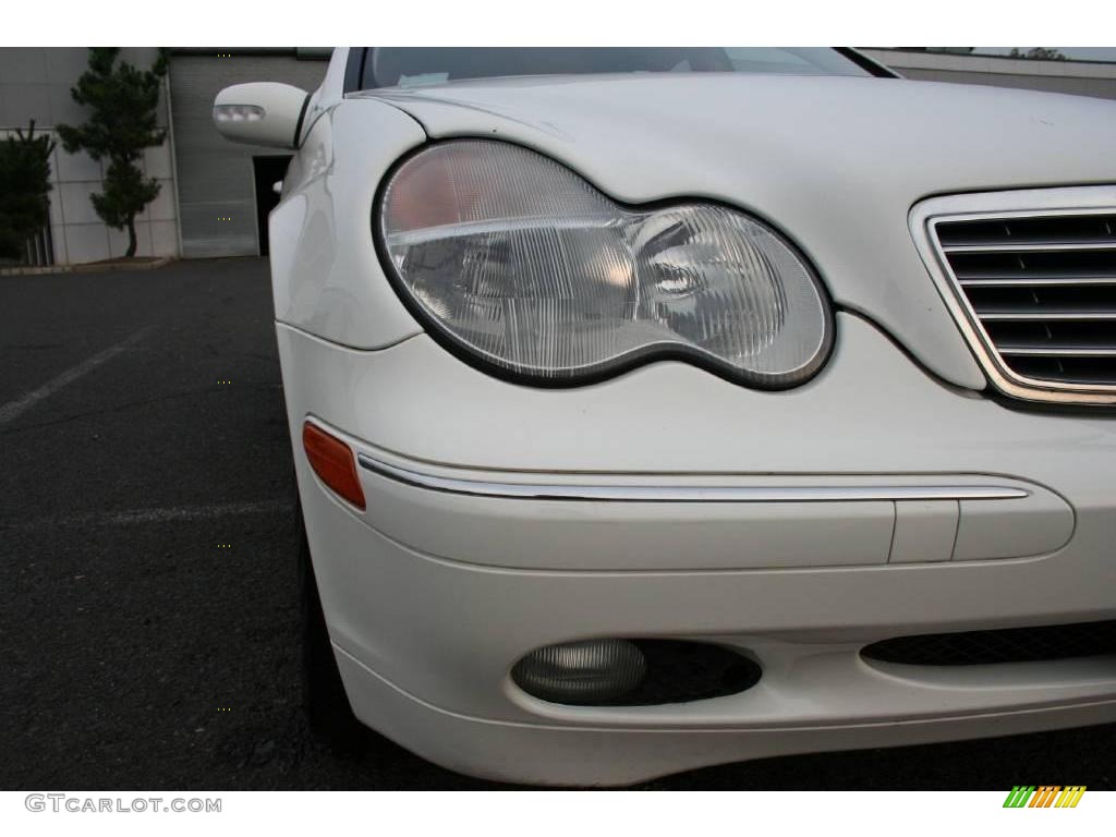 2002 C 240 Sedan - Alabaster White / Java photo #24