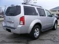 Silver Lightning Metallic - Pathfinder SE 4x4 Photo No. 5