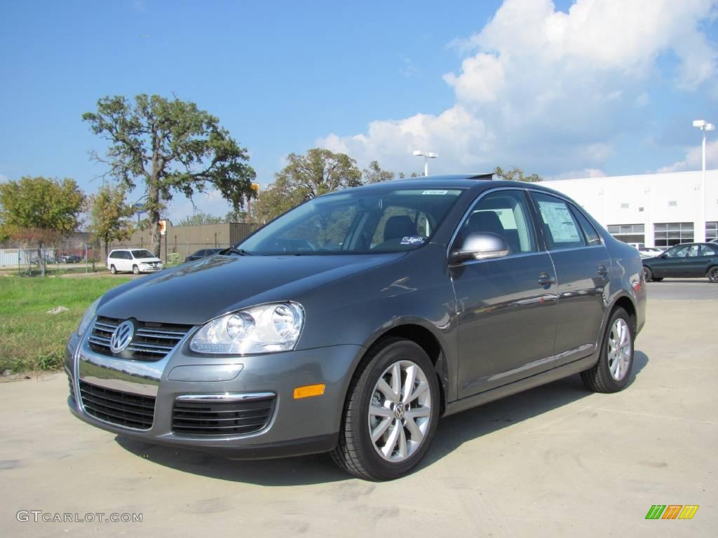 2010 Jetta SE Sedan - Platinum Grey Metallic / Titan Black photo #1