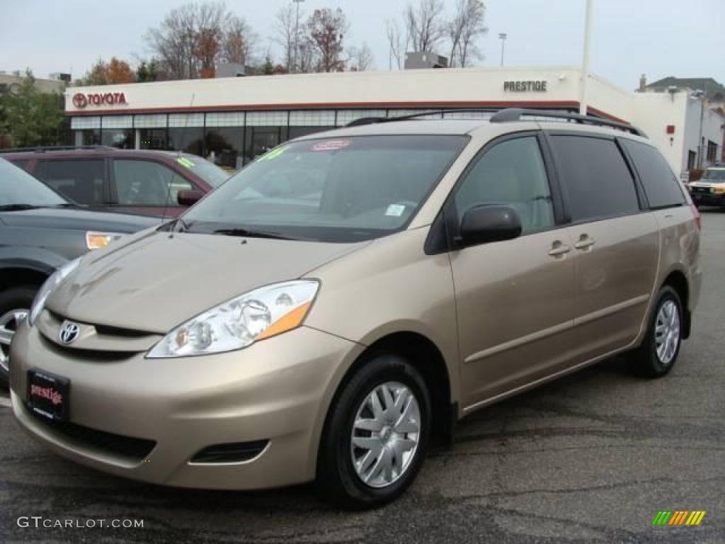 2006 Sienna LE - Desert Sand Mica / Taupe photo #1