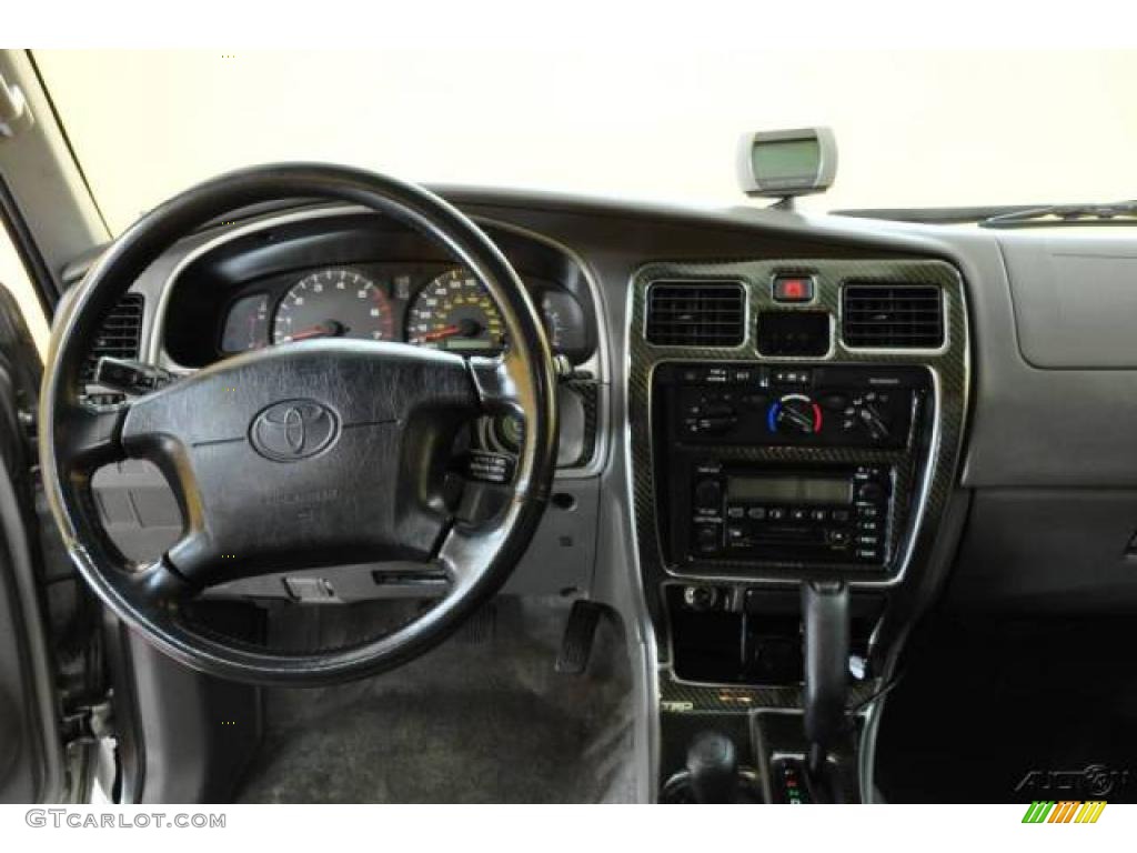 2002 4Runner SR5 4x4 - Millennium Silver Metallic / Gray photo #7