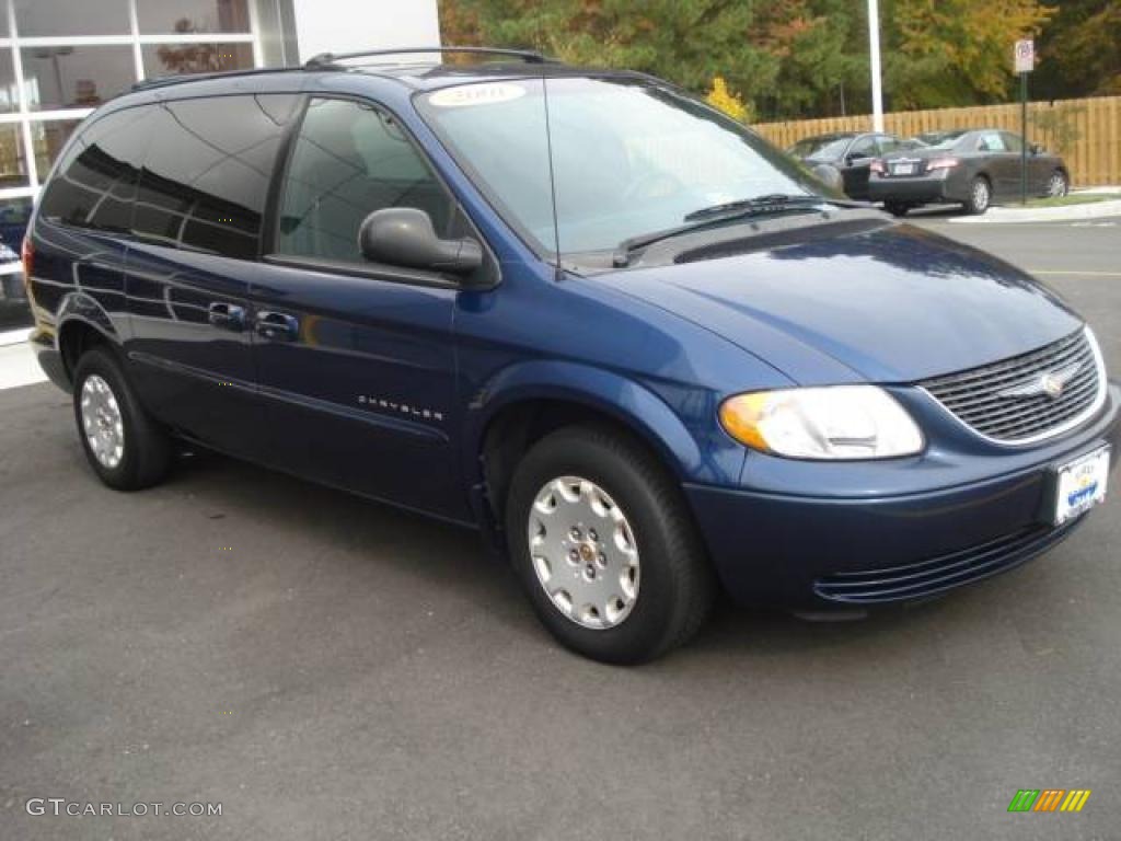 2001 Town & Country LX - Patriot Blue Pearl / Navy Blue photo #7