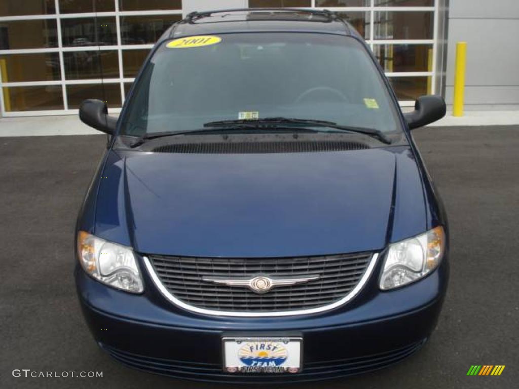2001 Town & Country LX - Patriot Blue Pearl / Navy Blue photo #8