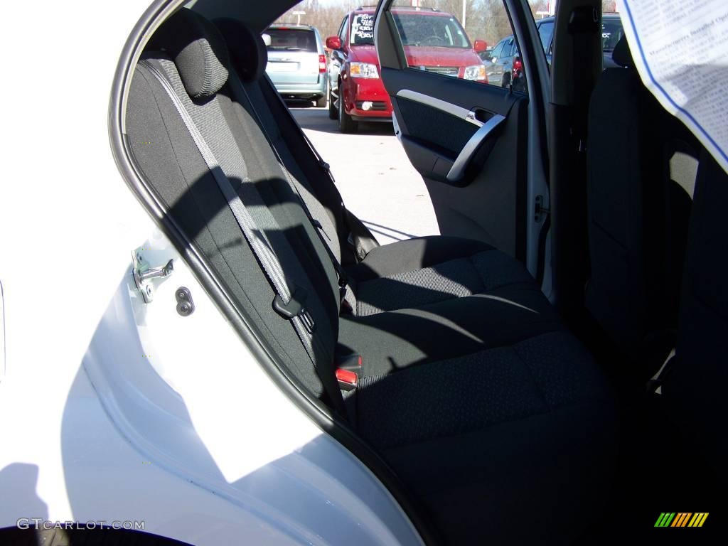 2009 Aveo LT Sedan - Summit White / Charcoal photo #9