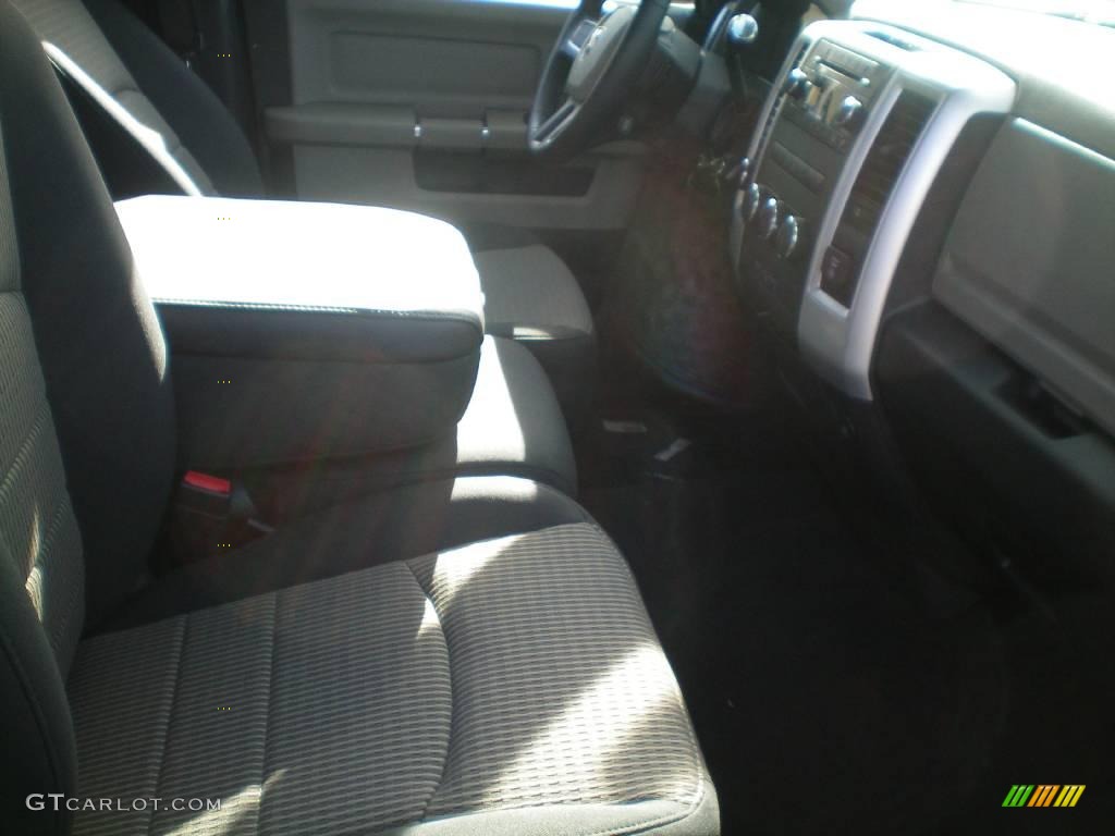 2010 Ram 1500 Big Horn Quad Cab 4x4 - Brilliant Black Crystal Pearl / Dark Slate/Medium Graystone photo #22