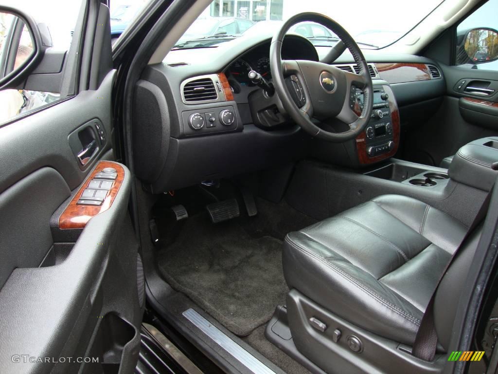 2007 Suburban 1500 LT 4x4 - Black / Ebony photo #12