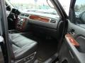 Black - Suburban 1500 LT 4x4 Photo No. 17