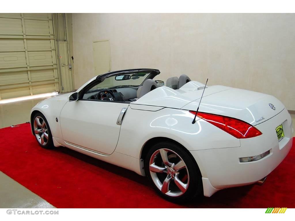 2006 350Z Touring Roadster - Pikes Peak White Pearl / Frost Leather photo #16