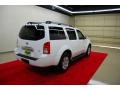 Avalanche White - Pathfinder LE Photo No. 6