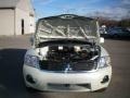 2010 Dover White Pearl Mitsubishi Endeavor SE AWD  photo #14