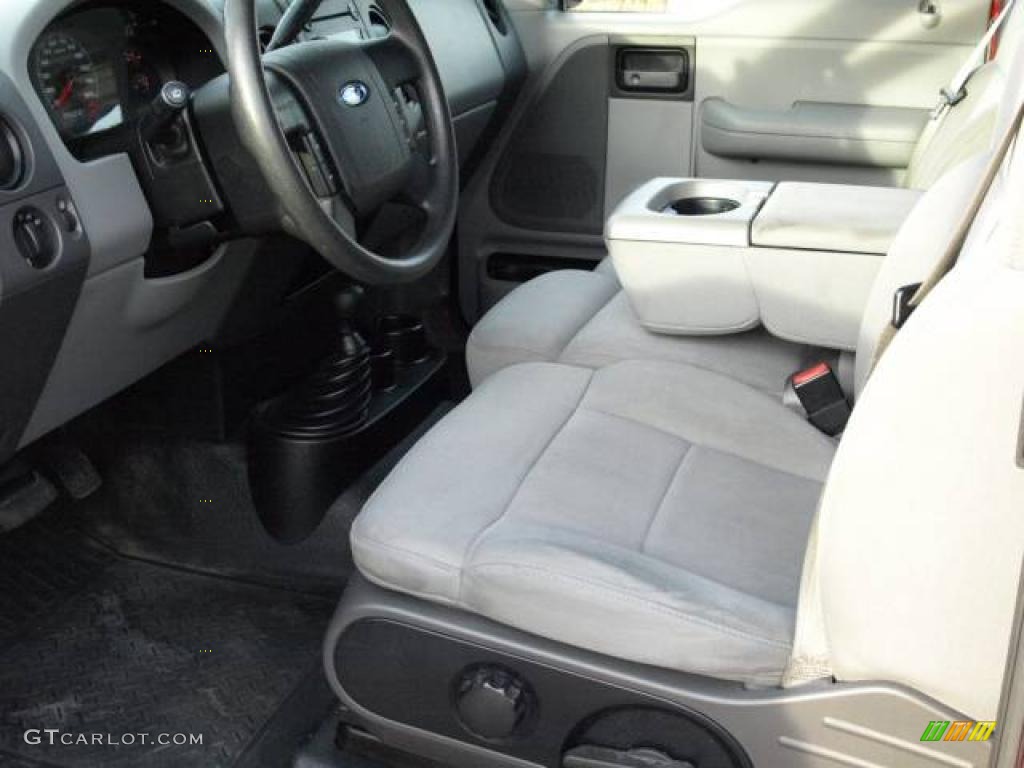 2005 F150 STX SuperCab 4x4 - Bright Red / Medium Flint Grey photo #7