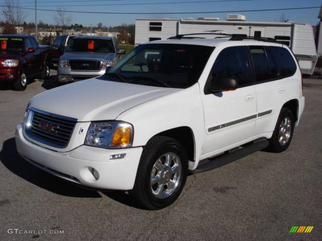 2002 Envoy SLT 4x4 - Summit White / Dark Pewter photo #1