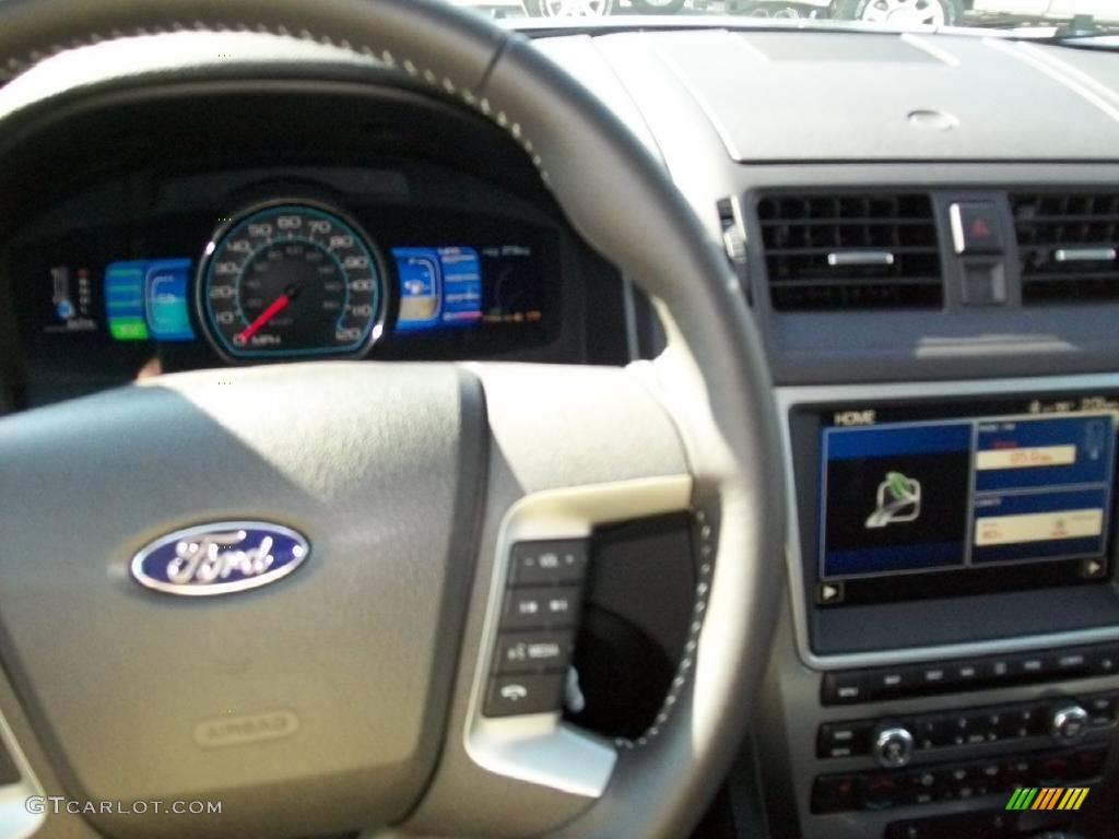 2010 Fusion Hybrid - Tuxedo Black Metallic / Charcoal Black photo #3