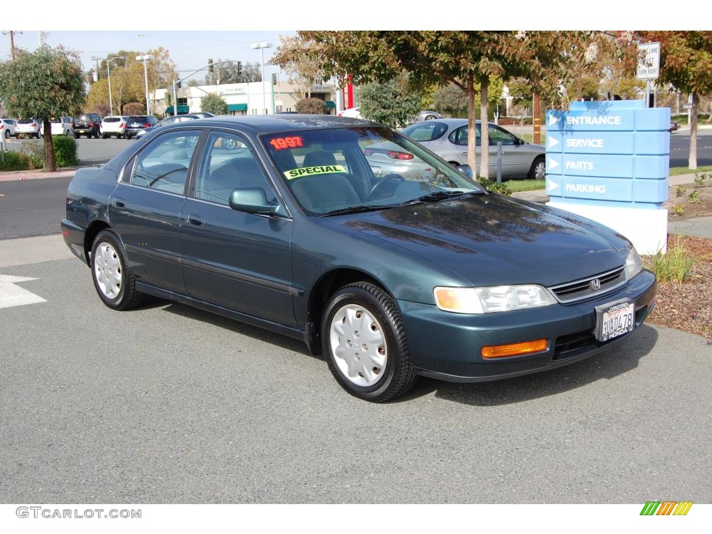 1997 Accord LX Sedan - Eucalyptus Green Pearl / Gray photo #1