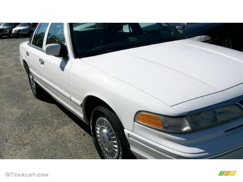 1997 Crown Victoria Police Interceptor - Oxford White / Gray photo #6