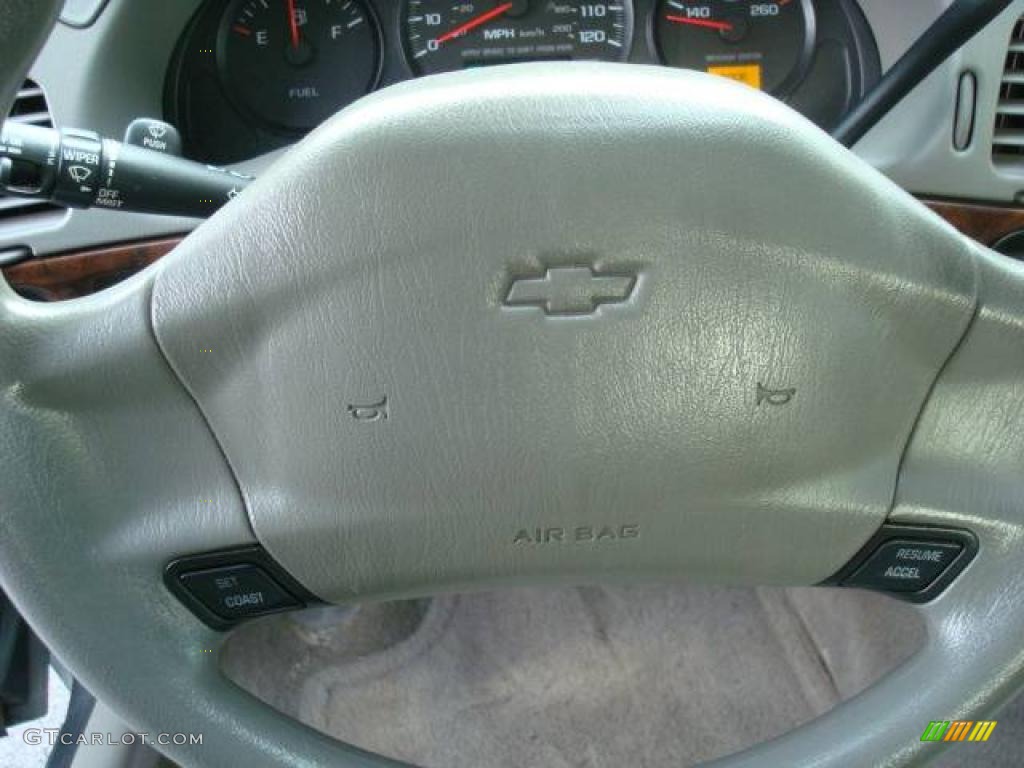 2005 Impala  - Medium Gray Metallic / Medium Gray photo #16