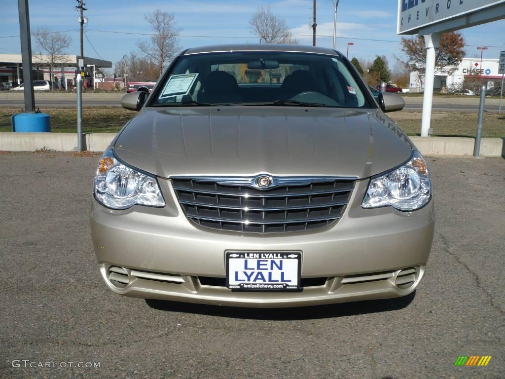 2007 Sebring Touring Sedan - Linen Gold Metallic Pearl / Dark Khaki/Light Graystone photo #2