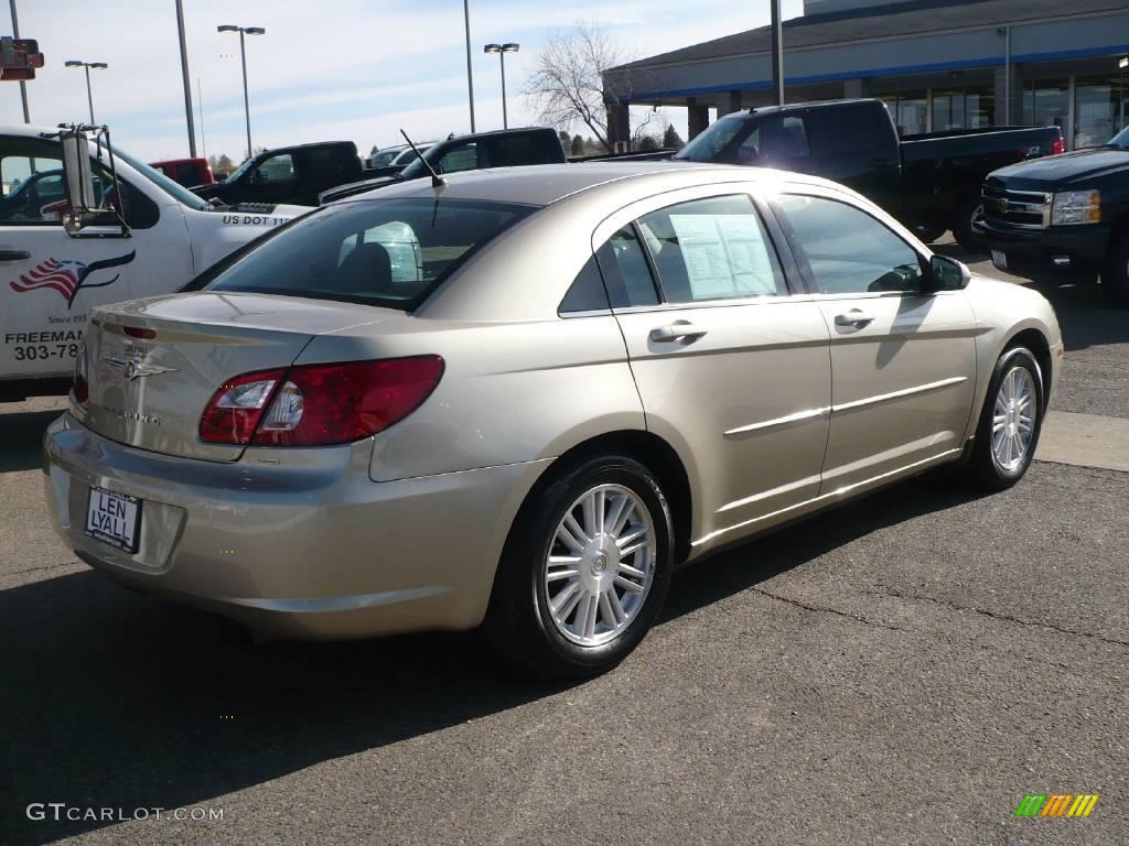 2007 Sebring Touring Sedan - Linen Gold Metallic Pearl / Dark Khaki/Light Graystone photo #6
