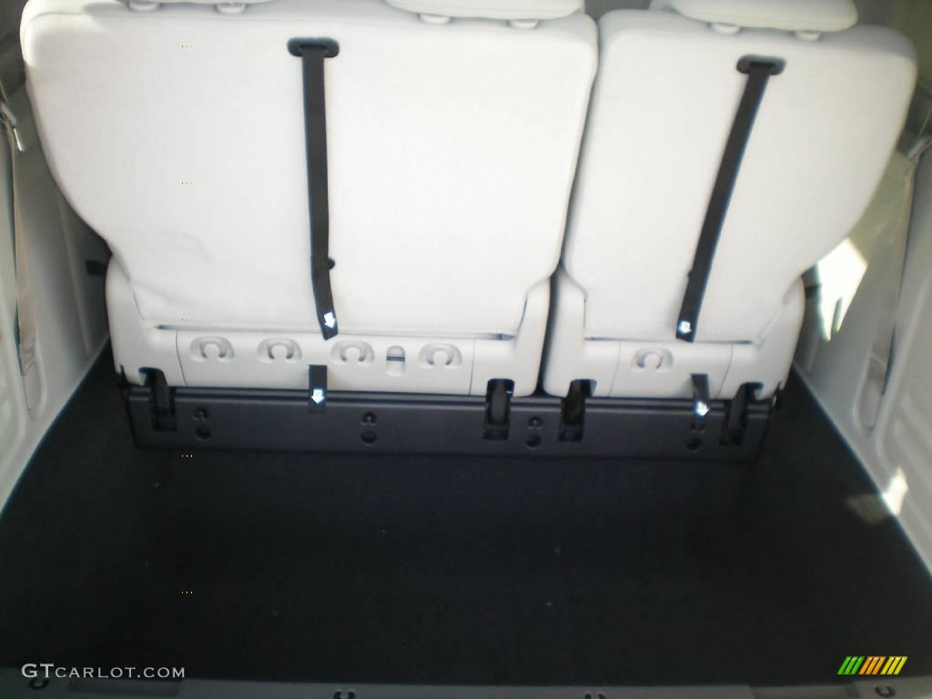 2010 Grand Caravan SXT - Blackberry Metallic / Medium Slate Gray/Light Shale photo #19