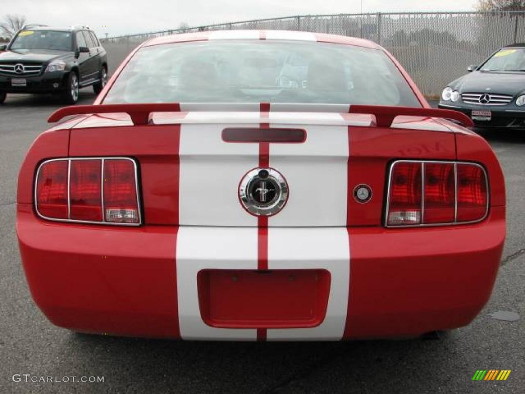 2005 Mustang V6 Premium Coupe - Torch Red / Dark Charcoal photo #4