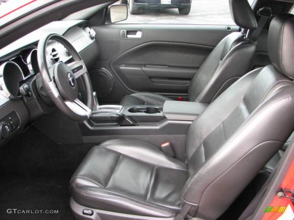 2005 Mustang V6 Premium Coupe - Torch Red / Dark Charcoal photo #9