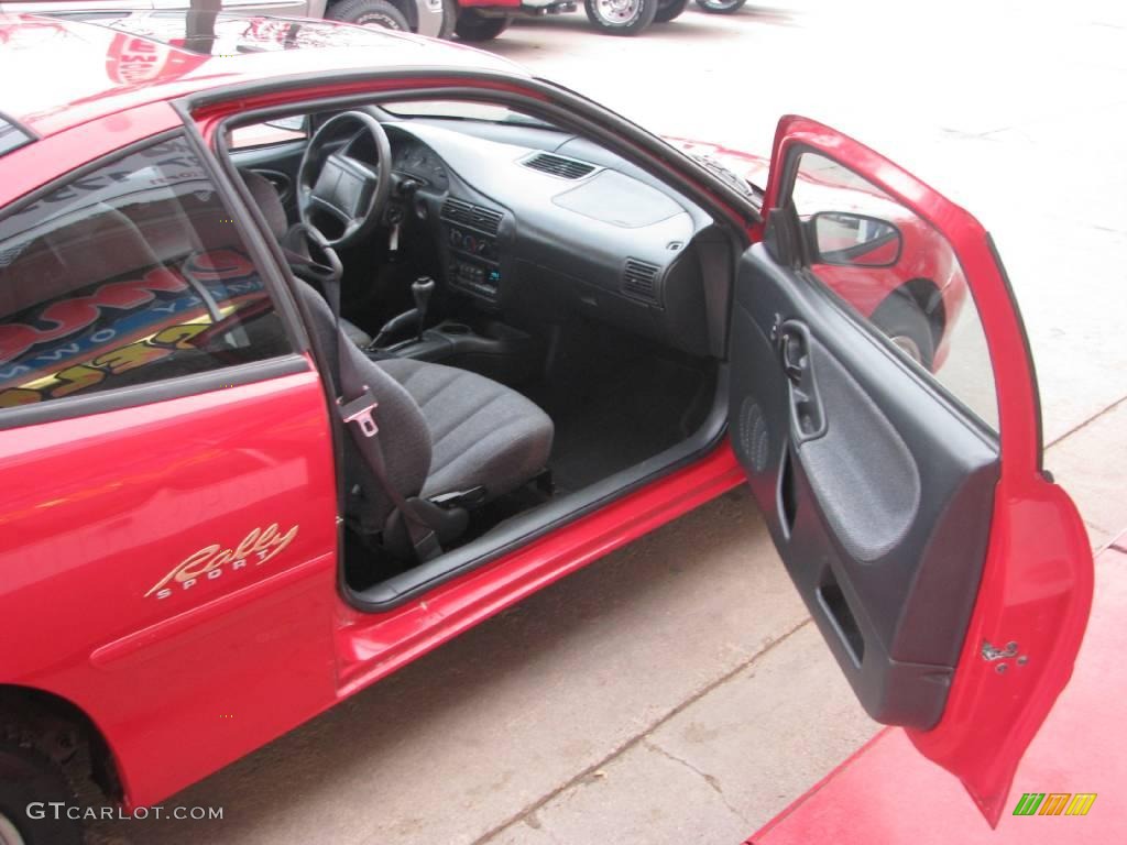 1999 Cavalier RS Coupe - Bright Red / Graphite photo #22