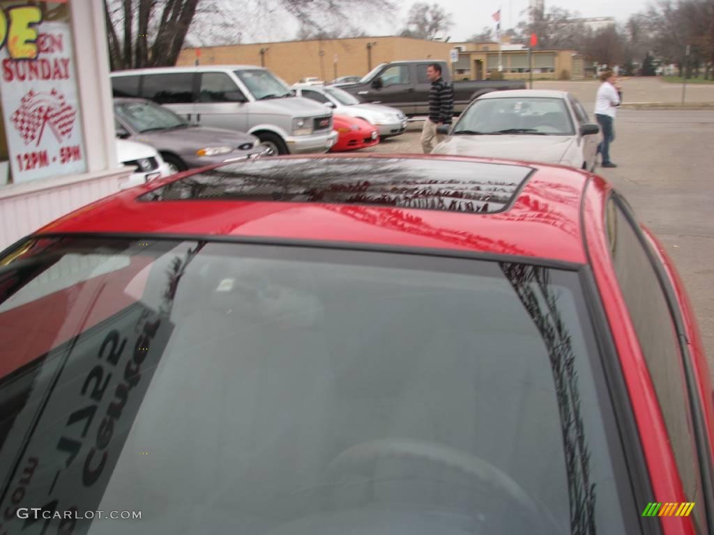 1999 Cavalier RS Coupe - Bright Red / Graphite photo #24