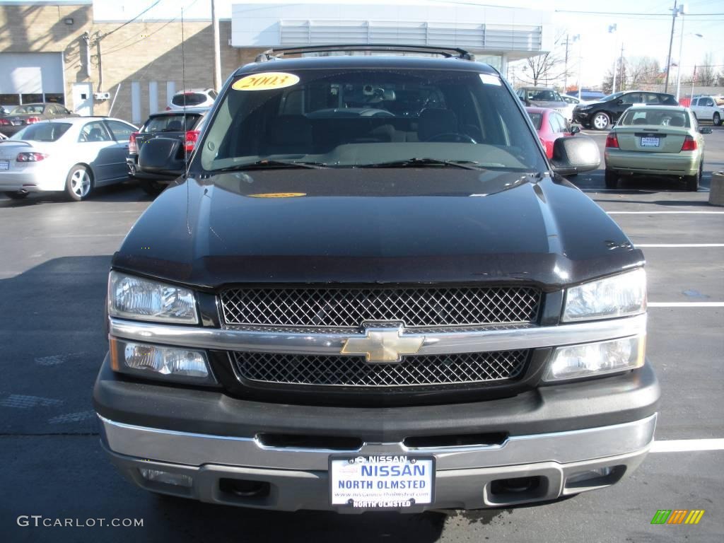 2003 Avalanche 1500 Z71 4x4 - Black / Dark Charcoal photo #2