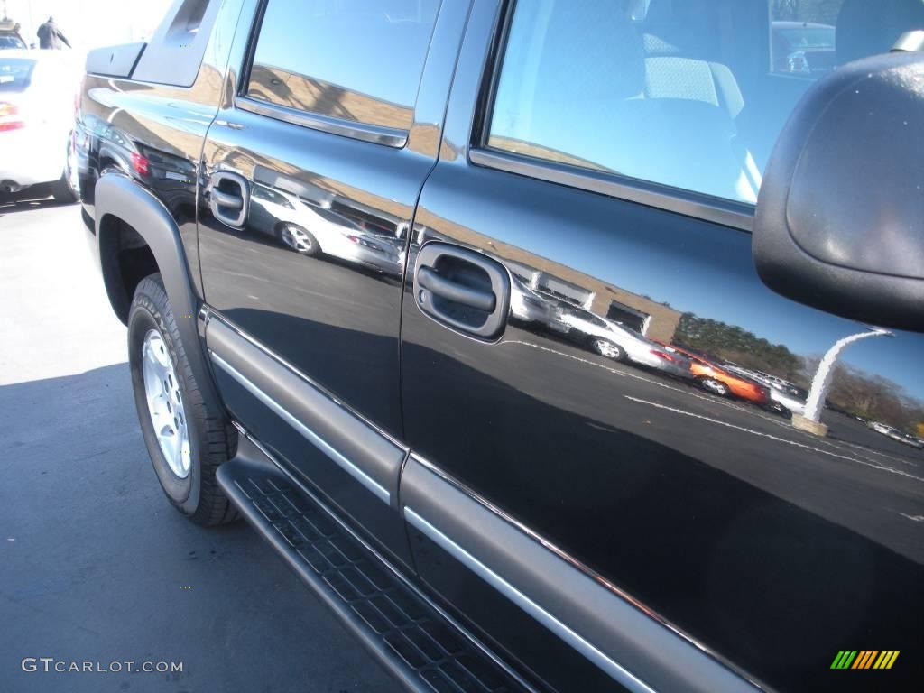 2003 Avalanche 1500 Z71 4x4 - Black / Dark Charcoal photo #5