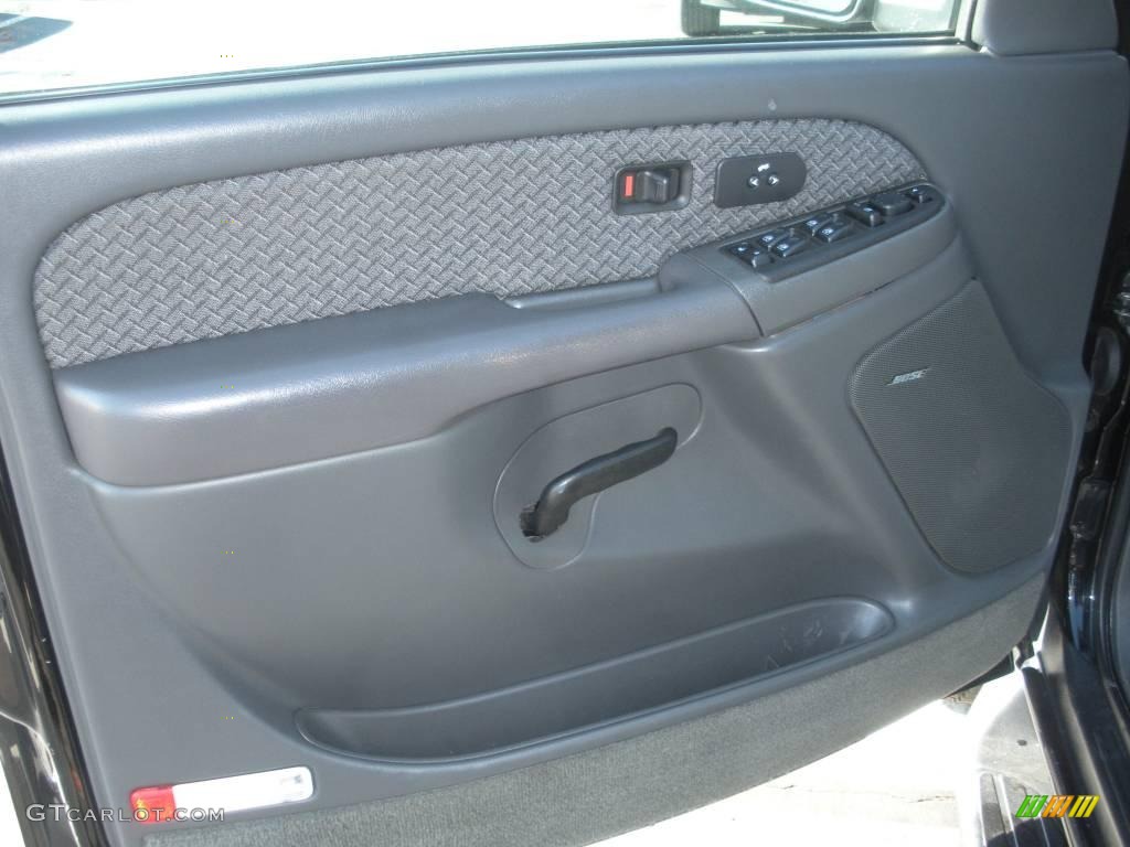 2003 Avalanche 1500 Z71 4x4 - Black / Dark Charcoal photo #12