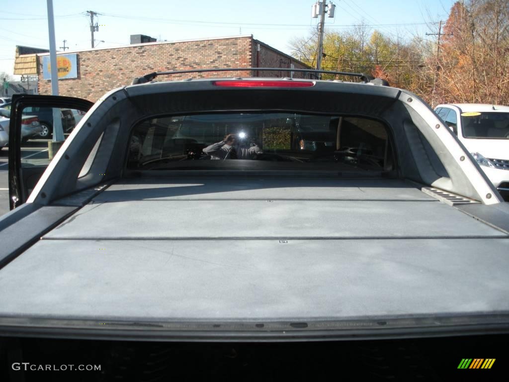 2003 Avalanche 1500 Z71 4x4 - Black / Dark Charcoal photo #20