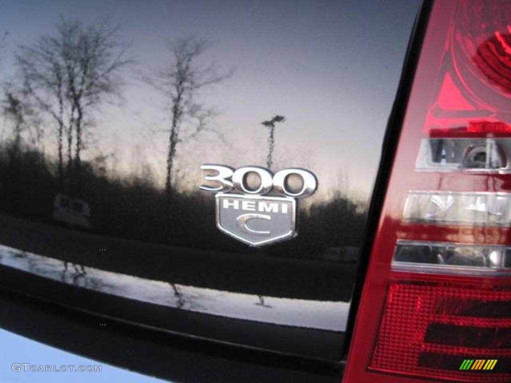 2006 300 C HEMI AWD - Brilliant Black Crystal Pearl / Dark Slate Gray/Light Slate Gray photo #7