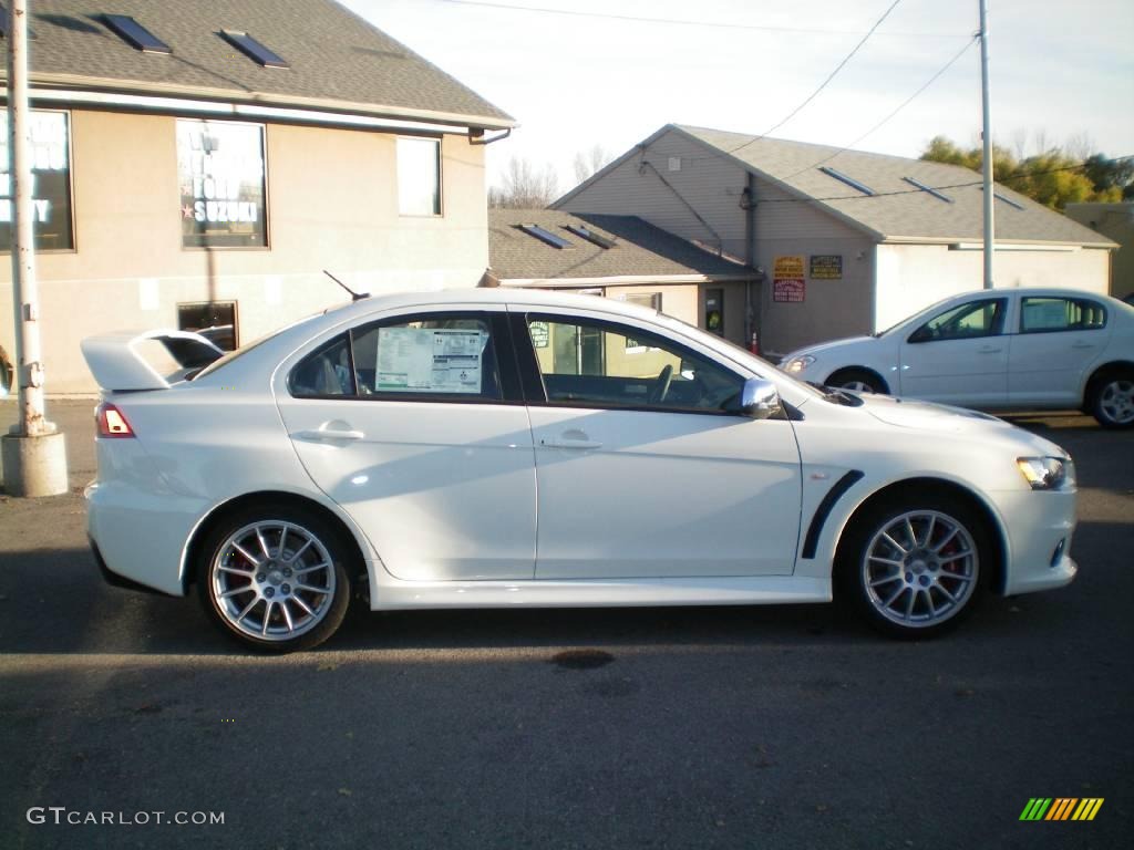 2010 Lancer Evolution GSR - Wicked White / Black Sport Fabric photo #11
